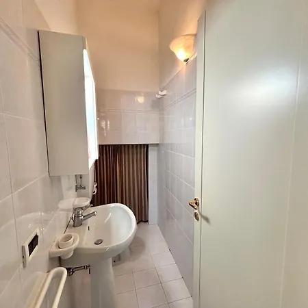 Apartment D1mora Arte San Felice del Benaco